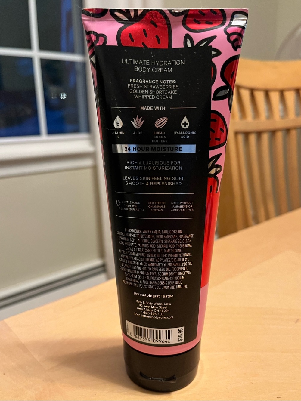 Bath & Body Works Strawberry Pound Cake Ultimate Hydration Body Cream 8 oz. - Picture 3 of 5